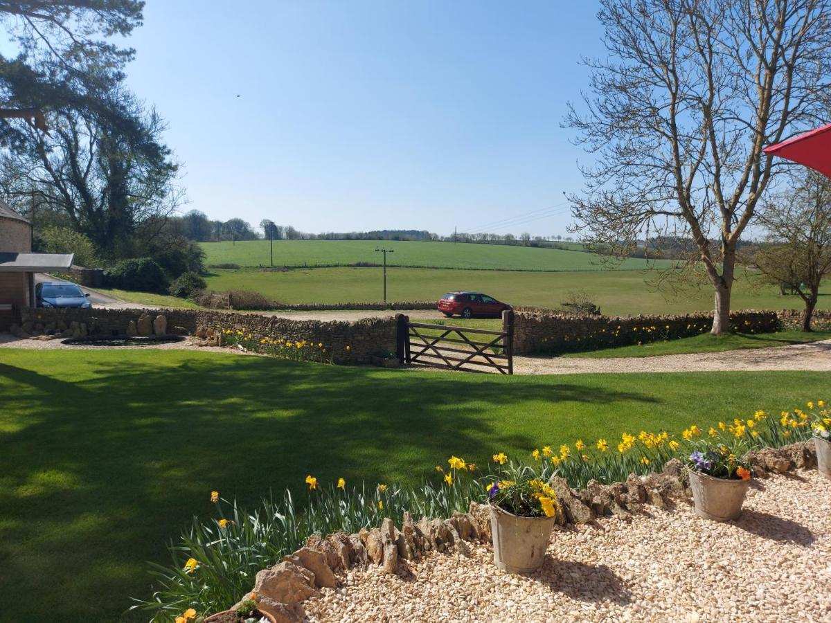 Thames Head Wharf - Historic Cotswold Cottage With Stunning Countryside Views Cirencester Exterior photo