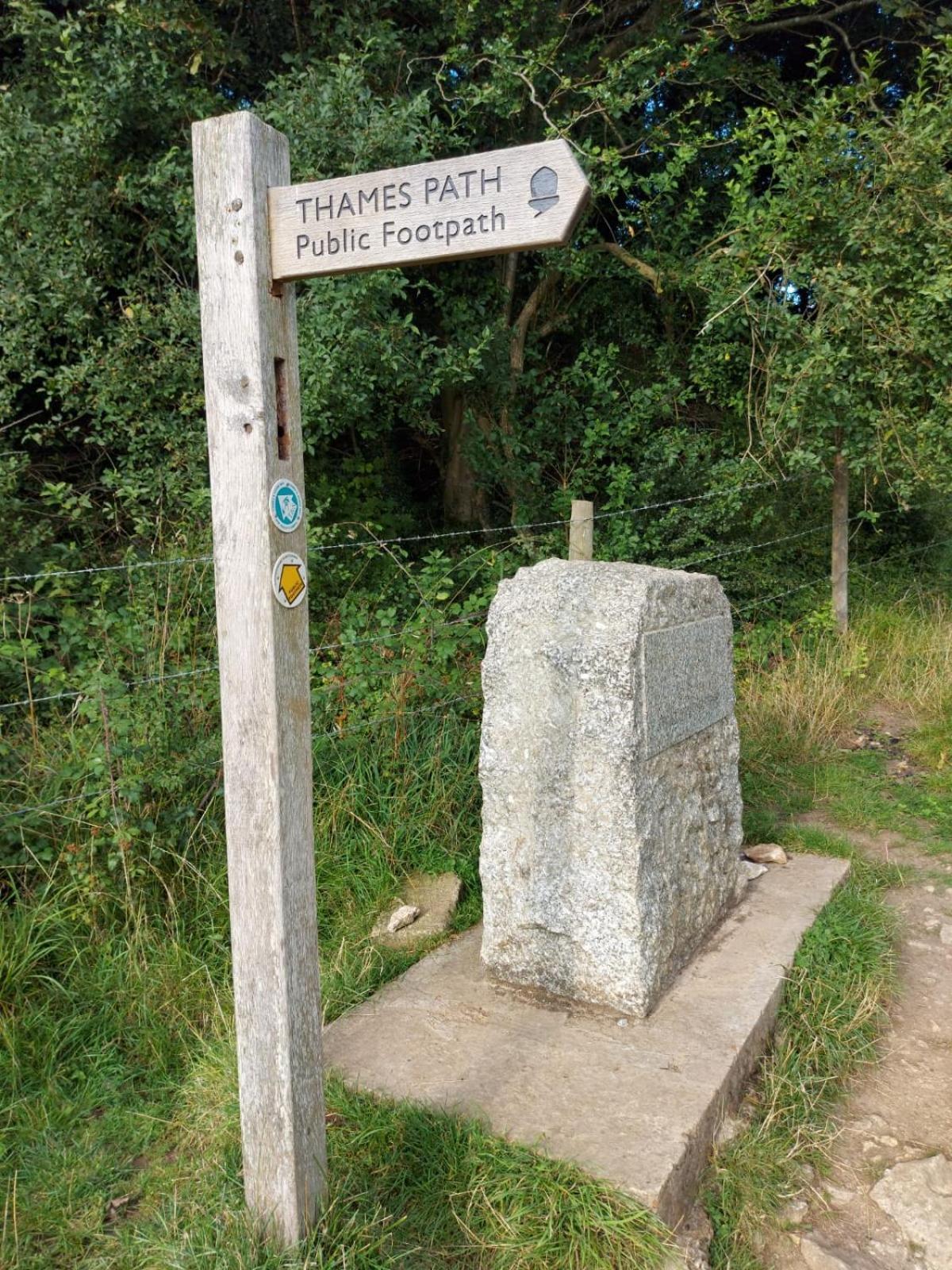 Thames Head Wharf - Historic Cotswold Cottage With Stunning Countryside Views Cirencester Exterior photo